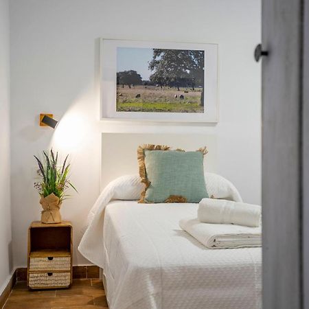 Apartamento Berrocala Caces Екстериор снимка