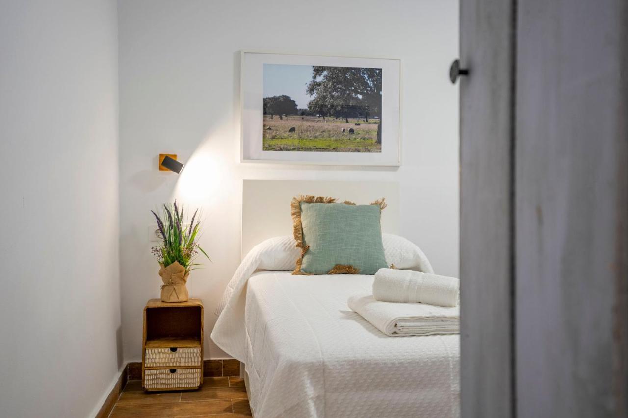 Apartamento Berrocala Caces Екстериор снимка